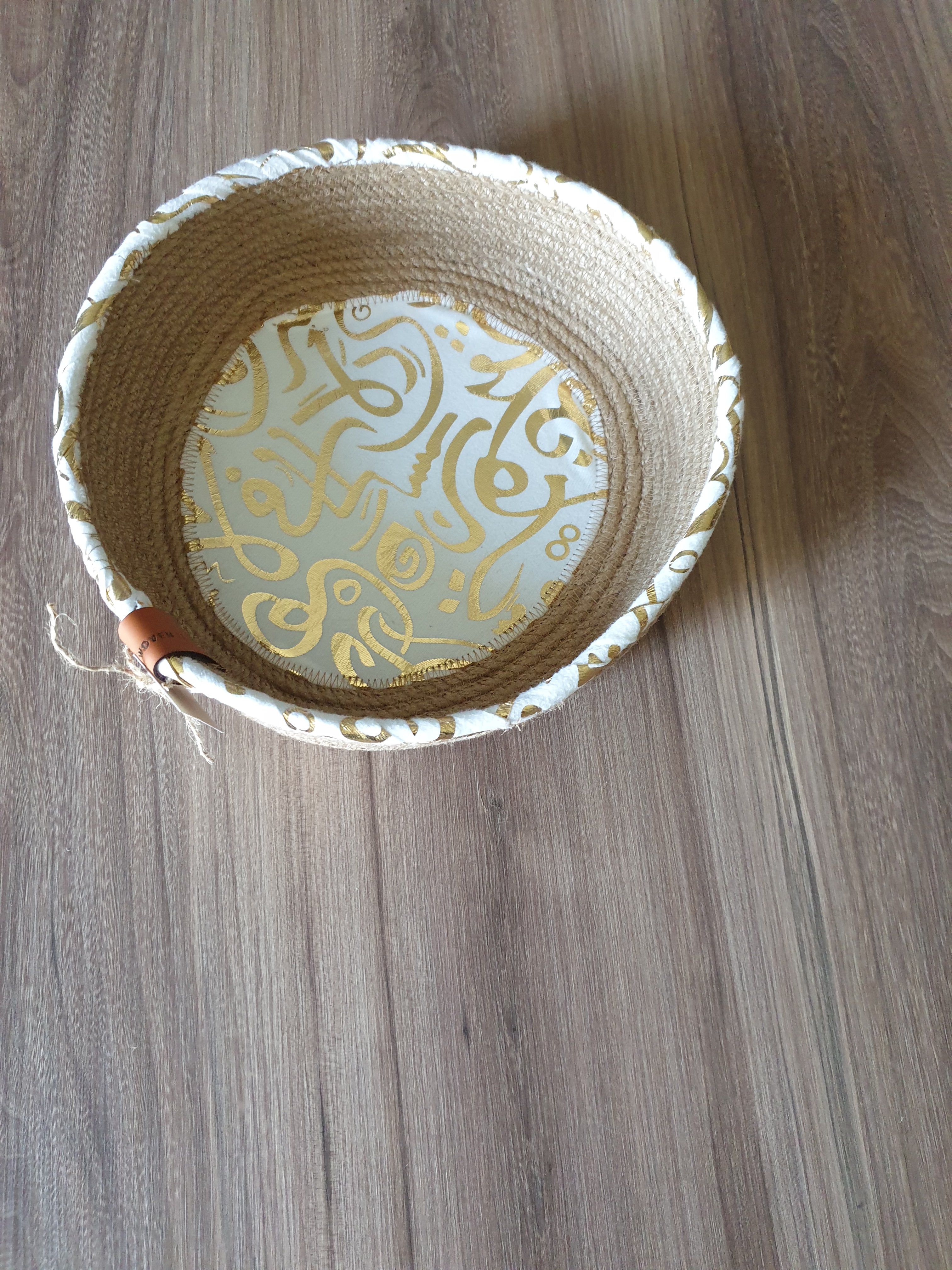 Ayla Woven Plate – White & Jute