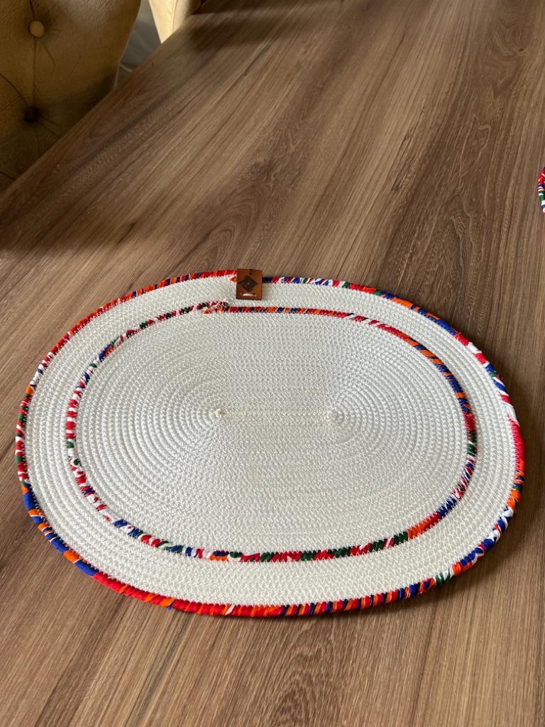 Ruvia Oval Placemat