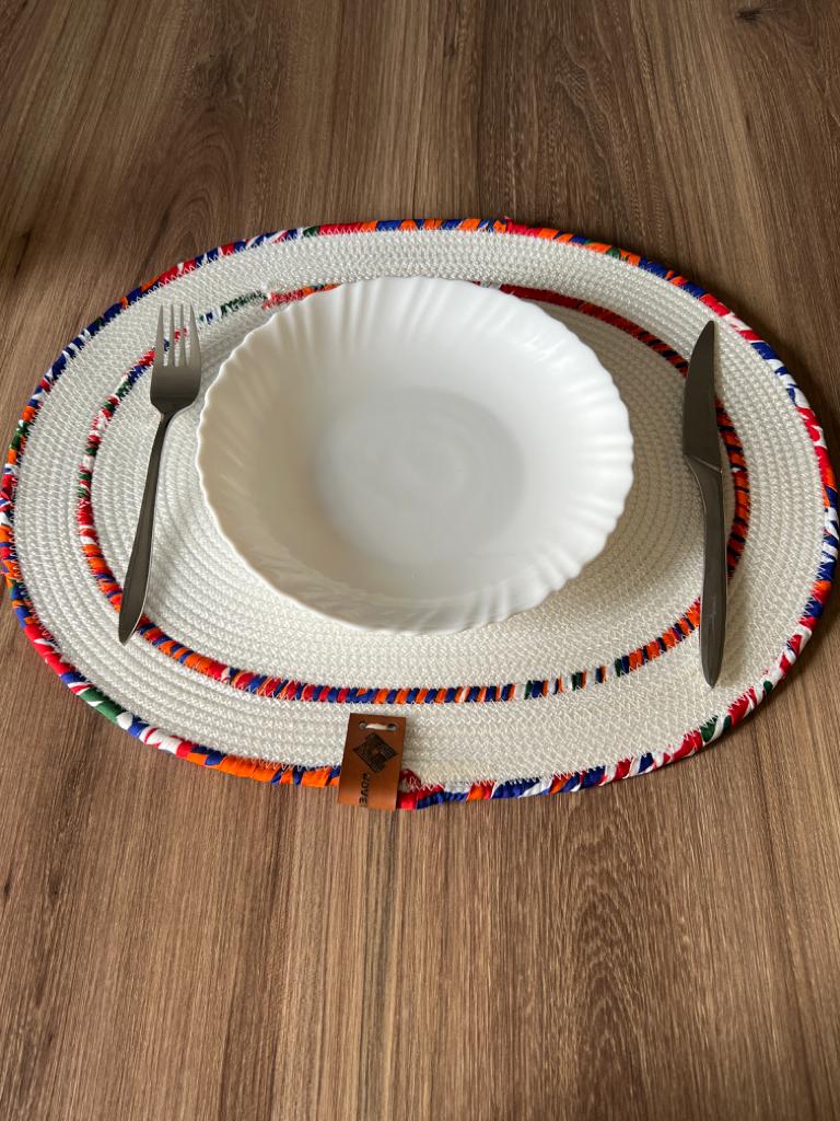 Ruvia Oval Placemat