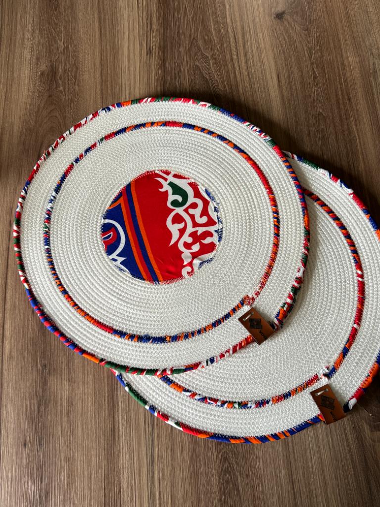 Ruvia Round Placemat