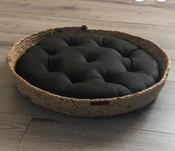 Kira Woven Pet Bed