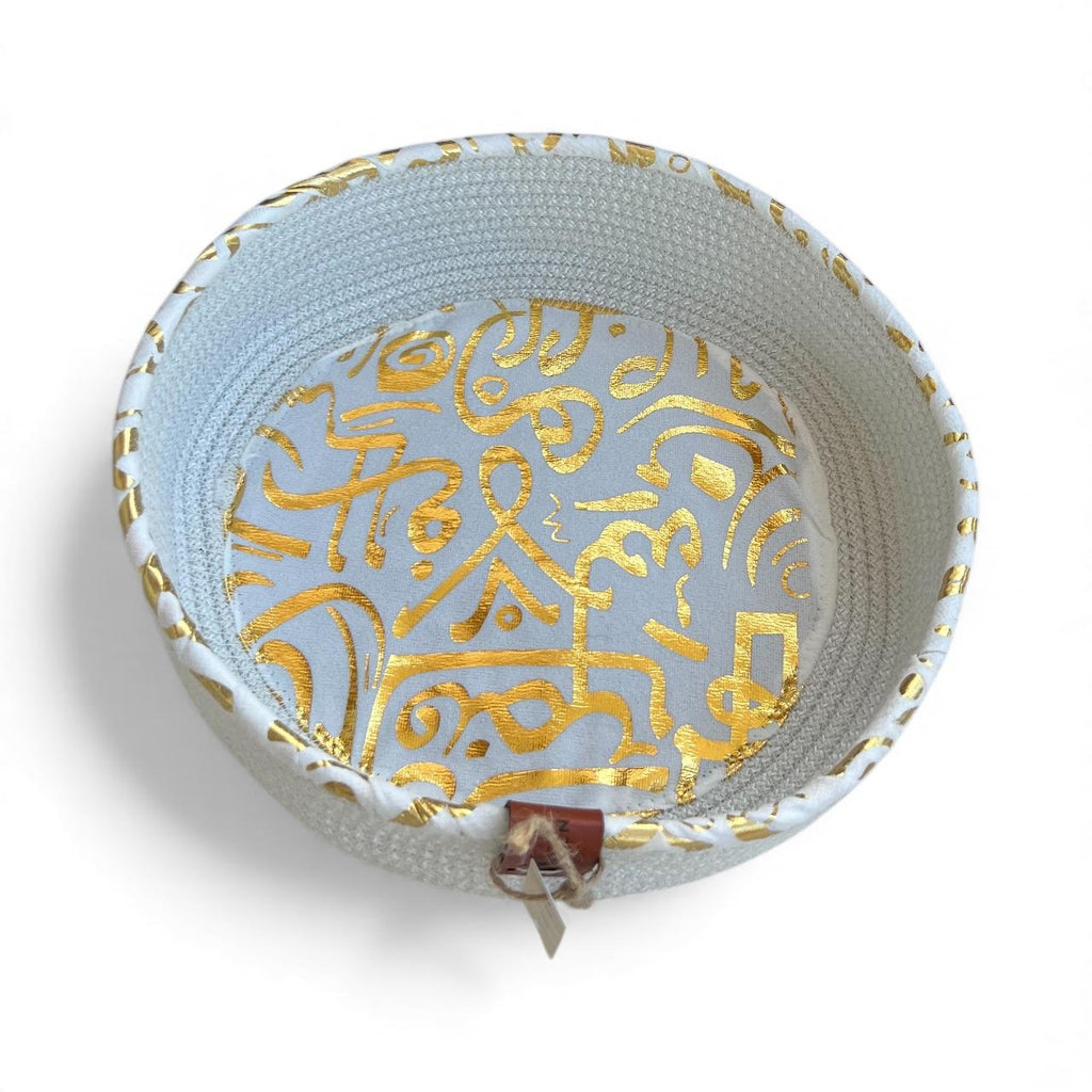Ruvia Woven Plate – White & Gold