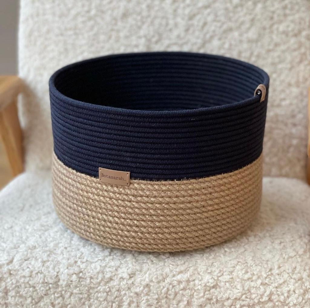 Lina Plant Pot