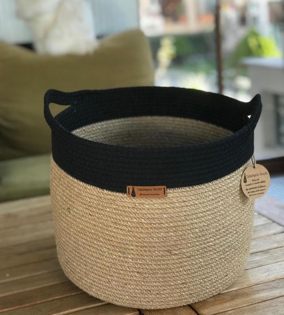 Jurae Plant Pot