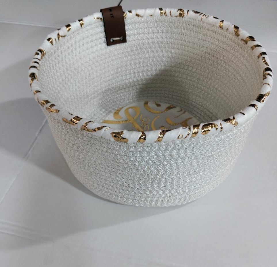 Nura Woven Basket – White & Gold